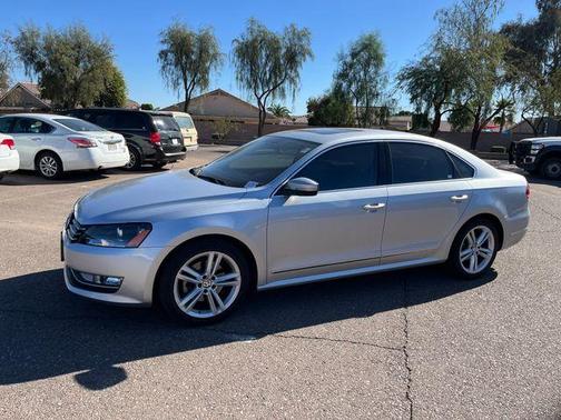 2015 Volkswagen Passat 1.8T Auto SE