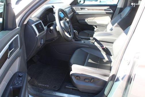 2023 Volkswagen Atlas 3.6L SE w/Technology