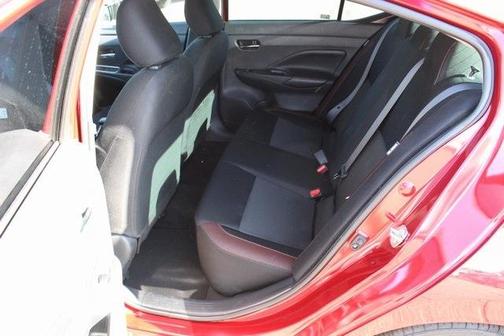 2021 Nissan Versa 1.6 SR