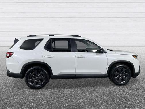 Platinum White Pearl 2026 Honda Pilot Sport