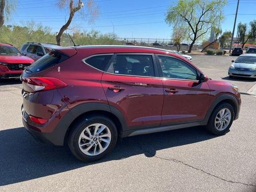 2016 Hyundai TUCSON SE