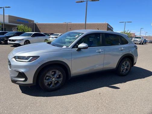 Solar Silver Metallic 2026 Honda HR-V LX