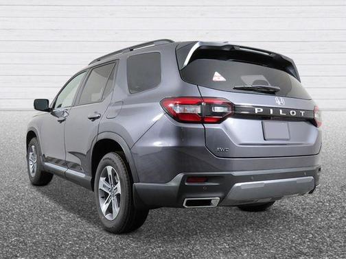 Modern Steel Metallic 2026 Honda Pilot EX-L