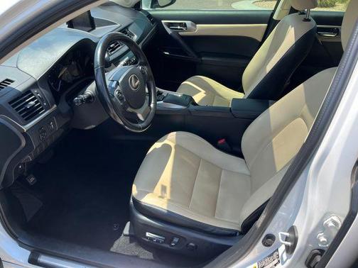 2017 Lexus CT 200h Base