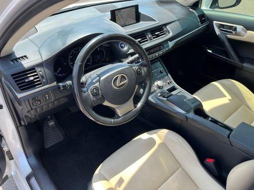 2017 Lexus CT 200h Base