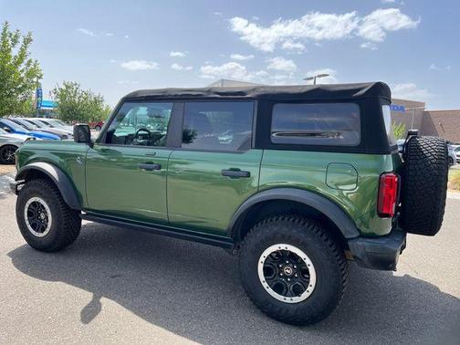 Eruption Green Metallic 2022 Ford Bronco Black Diamond