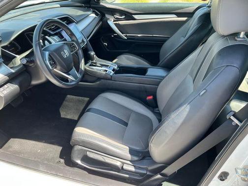 2017 Honda Civic Touring