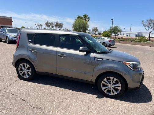 Titanium Gray 2016 Kia Soul +