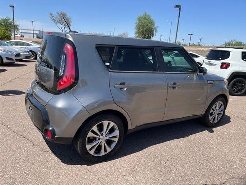 Titanium Gray 2016 Kia Soul +