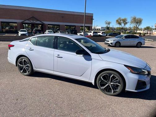 2024 Nissan Altima 2.5 SR