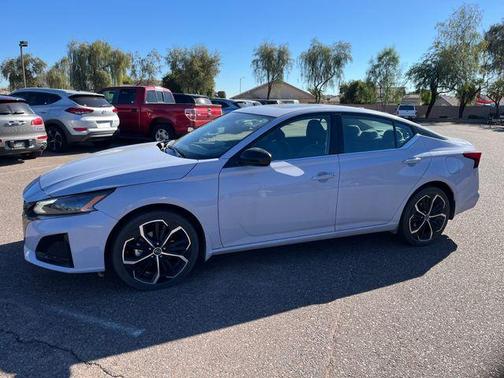 2024 Nissan Altima 2.5 SR