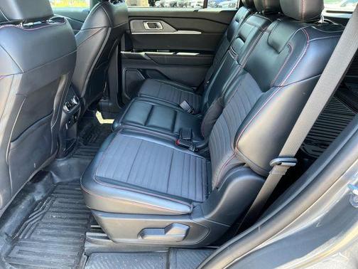 Carbonized Gray Metallic 2025 Ford Explorer ST-Line