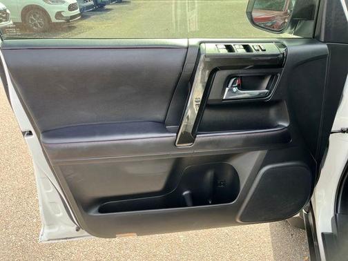 2022 Toyota 4Runner TRD Off Road