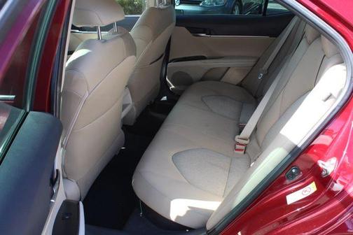 2019 Toyota Camry Hybrid LE