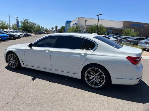 Alpine White 2016 BMW 740 i