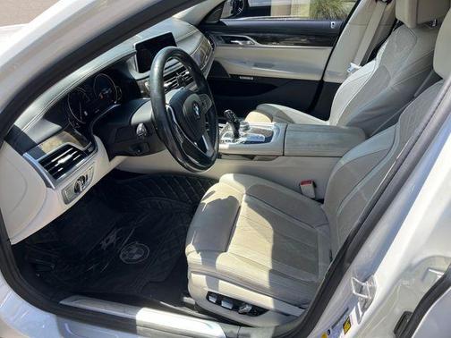 Alpine White 2016 BMW 740 i