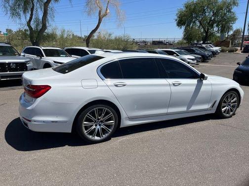 Alpine White 2016 BMW 740 i