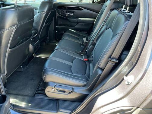 Modern Steel Metallic 2024 Honda Pilot Touring