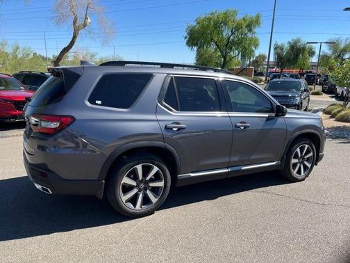 Modern Steel Metallic 2024 Honda Pilot Touring