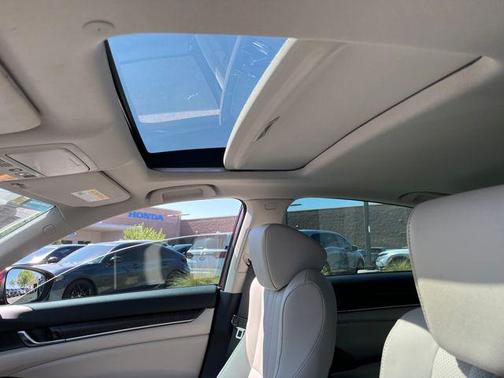2022 Honda Accord Touring 2.0T