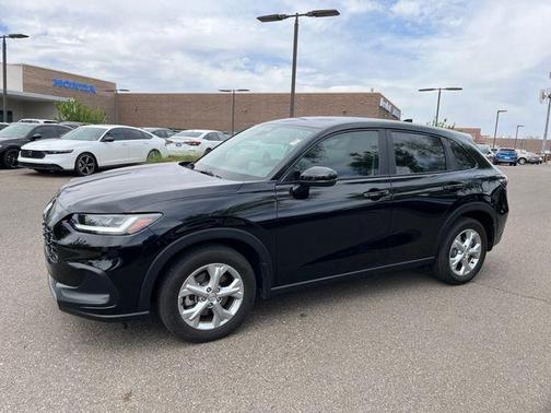 Crystal Black Pearl 2025 Honda HR-V LX