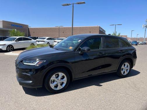 Crystal Black Pearl 2025 Honda HR-V LX