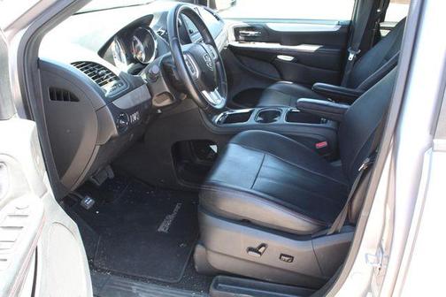 2016 Dodge Grand Caravan R/T