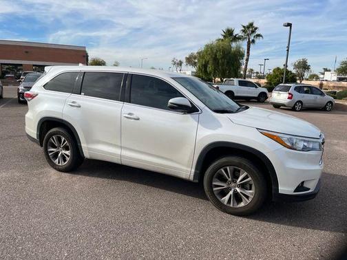 2015 Toyota Highlander LE
