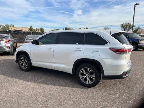 2015 Toyota Highlander LE