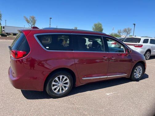 Velvet Red Pearlcoat 2019 Chrysler Pacifica Touring-L