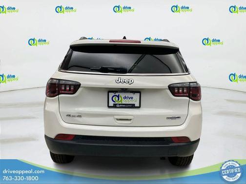 White Clearcoat 2018 Jeep Compass Latitude