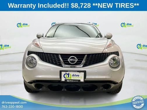 Chrome Silver 2011 Nissan Juke SV