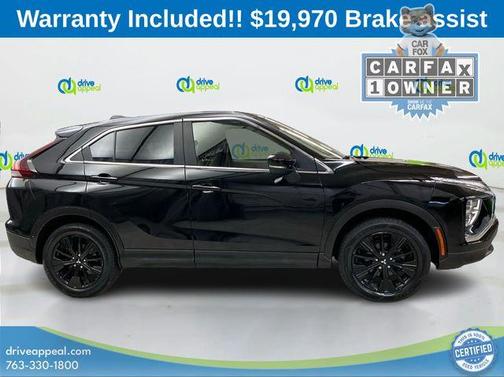 Labrador Black Pearl 2022 Mitsubishi Eclipse Cross LE