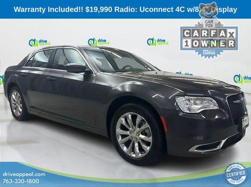 2022 Chrysler 300 Touring