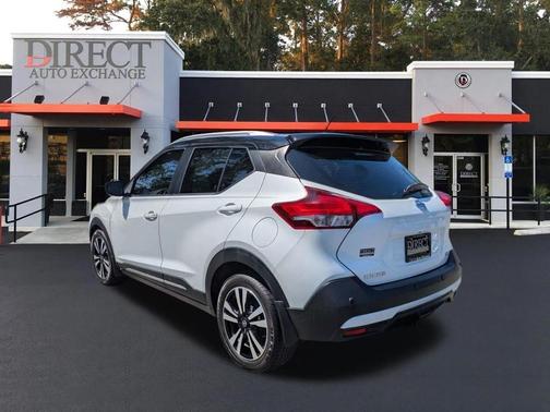 Aspen White / Super Black 2020 Nissan Kicks SR