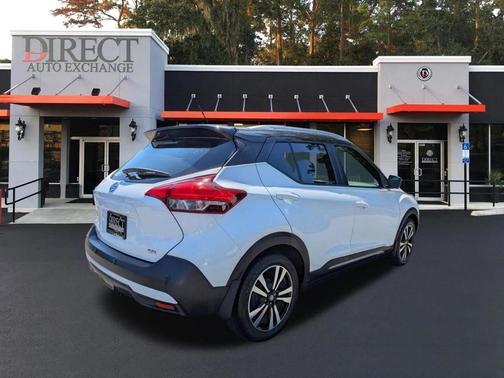 Aspen White / Super Black 2020 Nissan Kicks SR