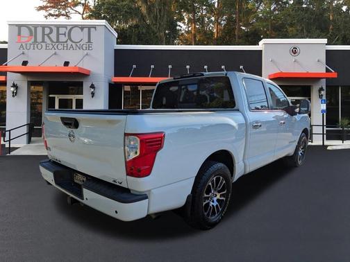 2021 Nissan Titan SV