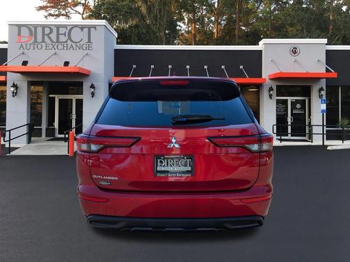 2022 Mitsubishi Outlander ES