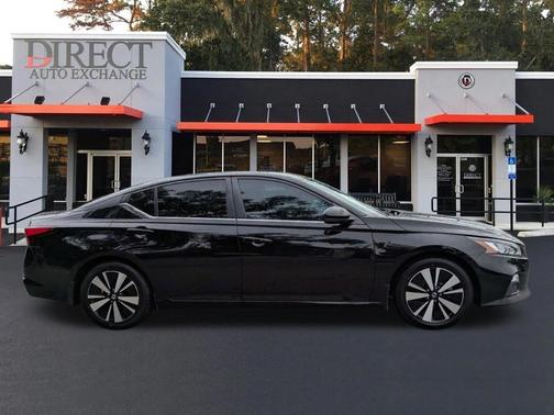 Black 2020 Nissan Altima 2.5 SR