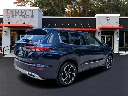 2023 Mitsubishi Outlander SE