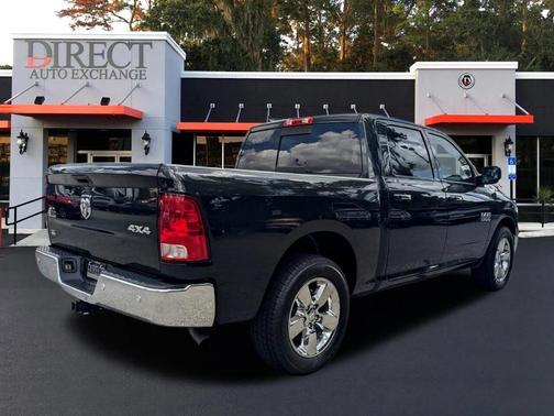 2018 RAM 1500 SLT