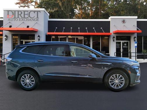 2022 Buick Enclave Essence