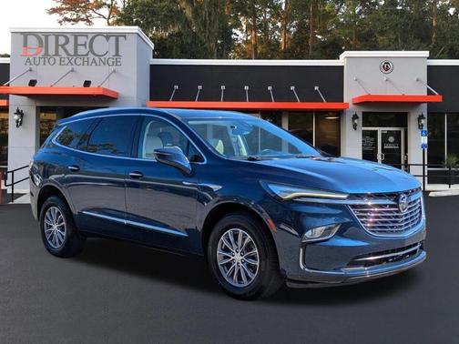 2022 Buick Enclave Essence