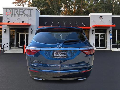 2022 Buick Enclave Essence