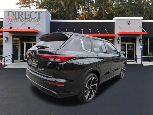 2022 Mitsubishi Outlander ES