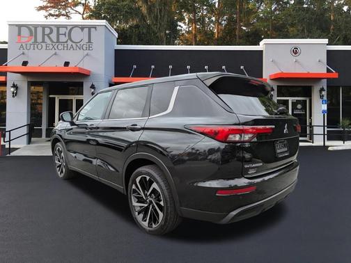 2022 Mitsubishi Outlander ES