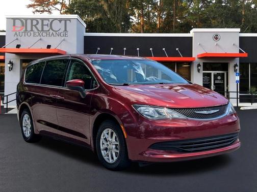 2020 Chrysler Voyager LX