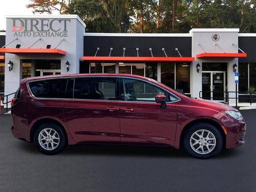 2020 Chrysler Voyager LX