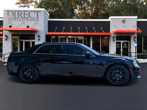2019 Chrysler 300 Touring