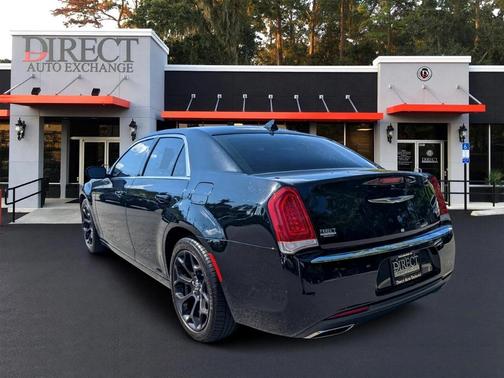 2019 Chrysler 300 Touring